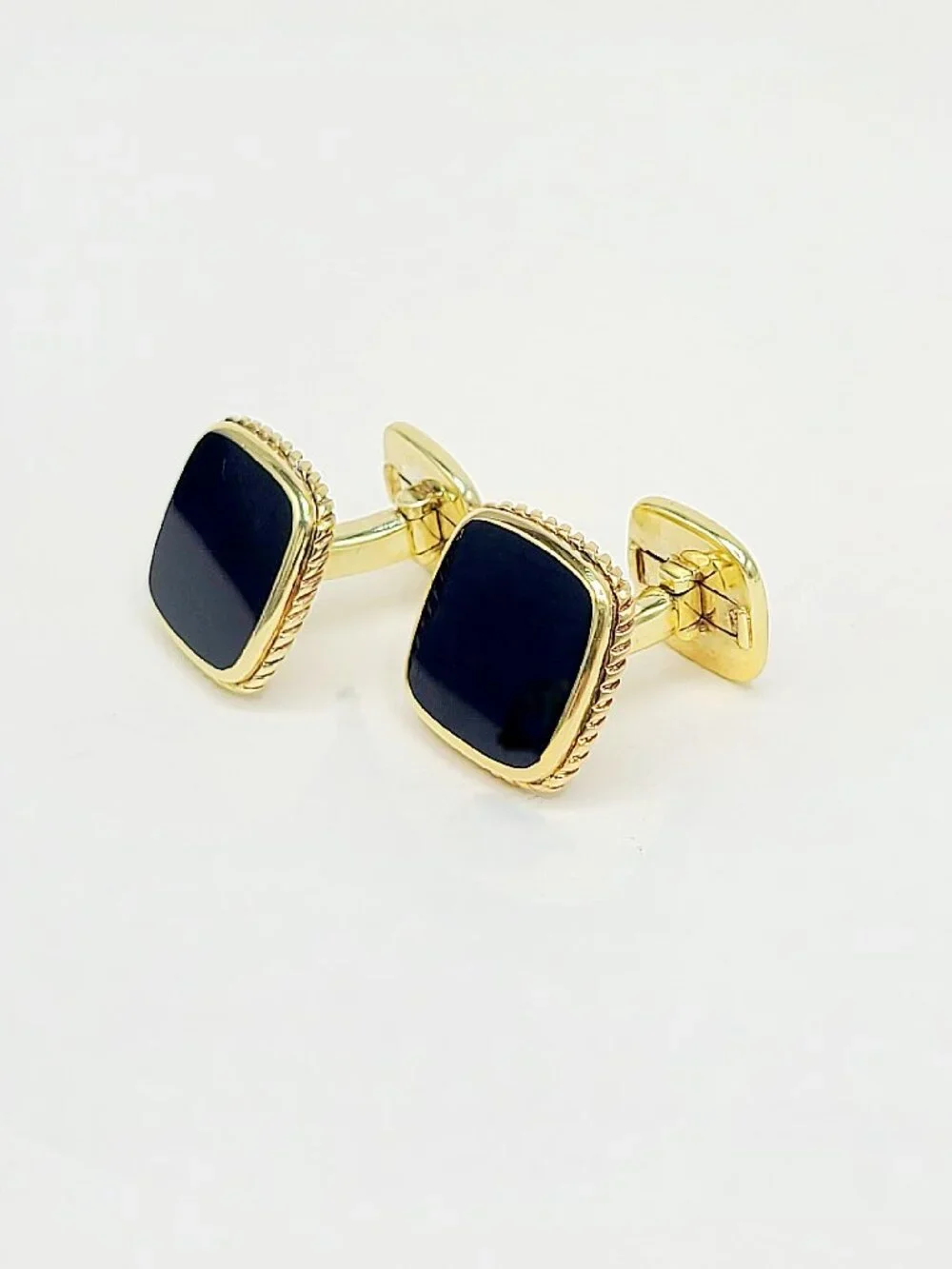 David Yurman Exotic Stone Cufflinks in Black Onyx in 18K Yellow Gold - RARE